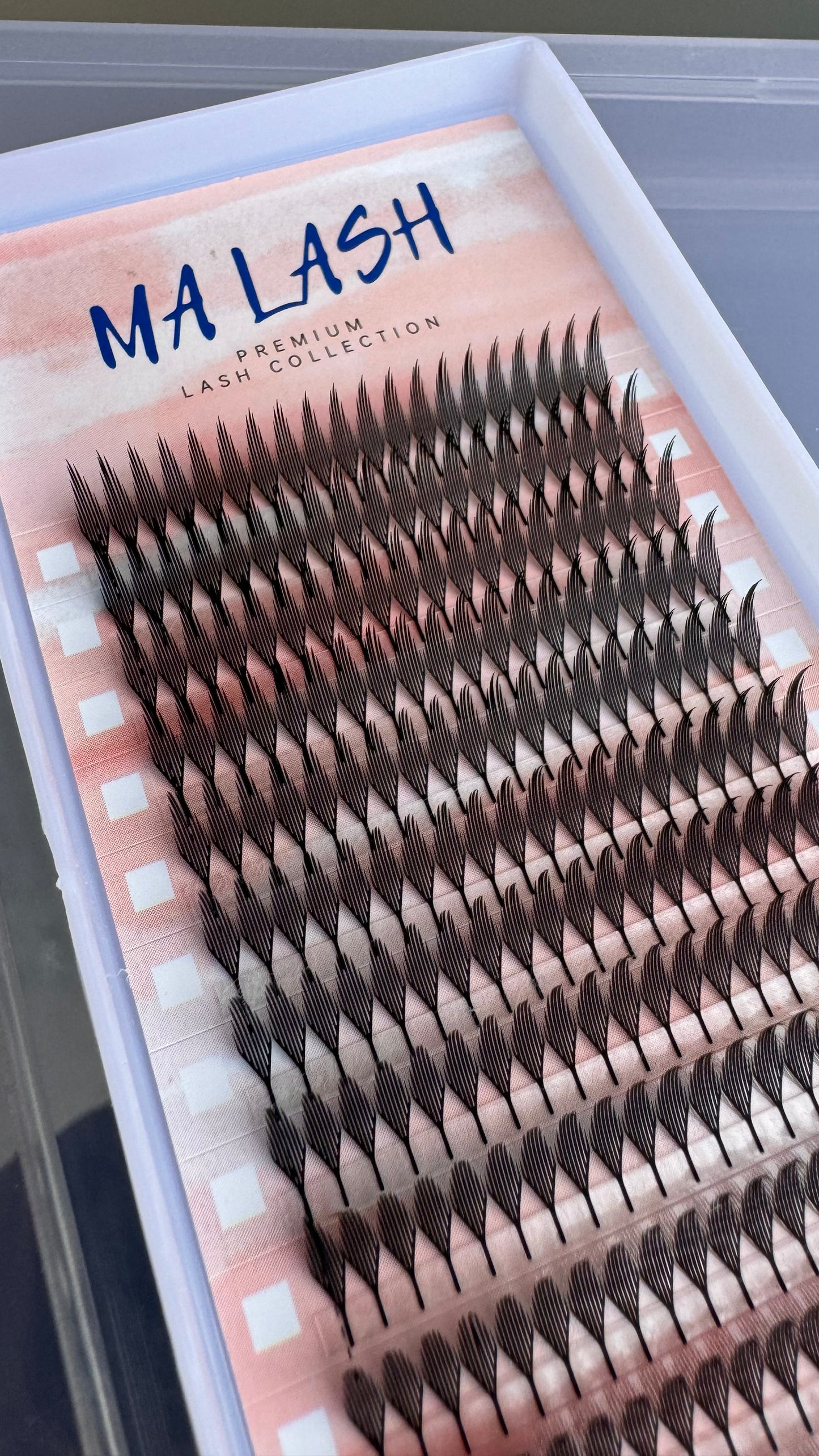 (Single length) Anime Spikes Black lashes 12 lines